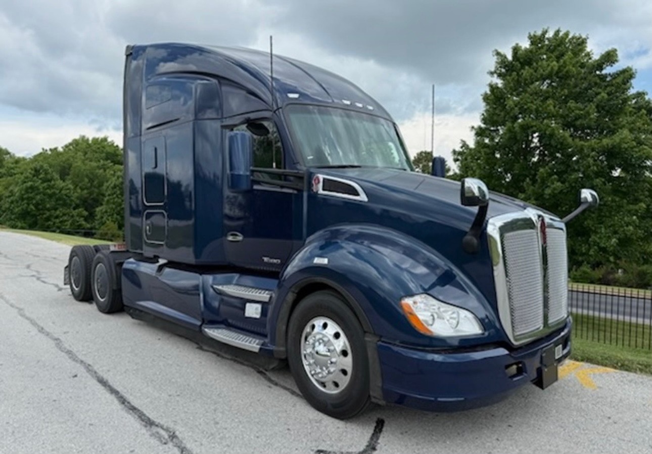 CDL Empire investor fleet semi truck - Turnkey trucking automation investment opportunity
